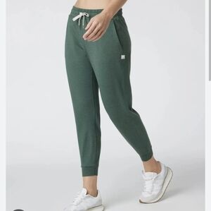 SOLD Vuori Performance Jogger Marsh Heather Womens Size Large